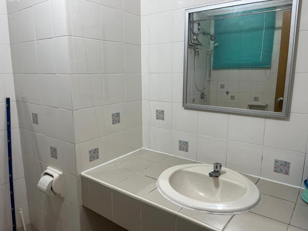 My Daily Homestay - Miri Times Square Room photo